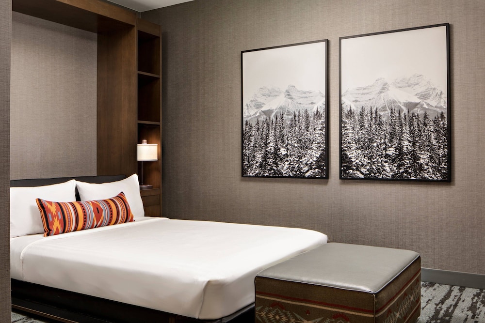 Gaylord Rockies Resort & Convention Center 16/70