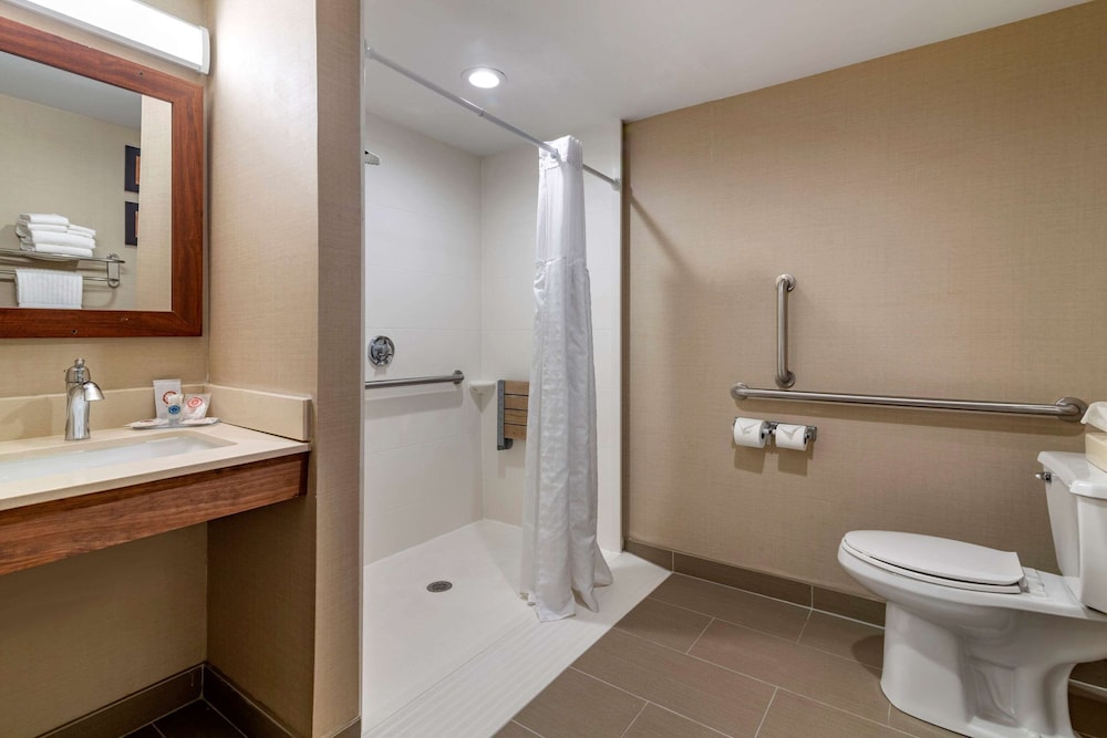 Comfort Inn Manchester Airport 17/39