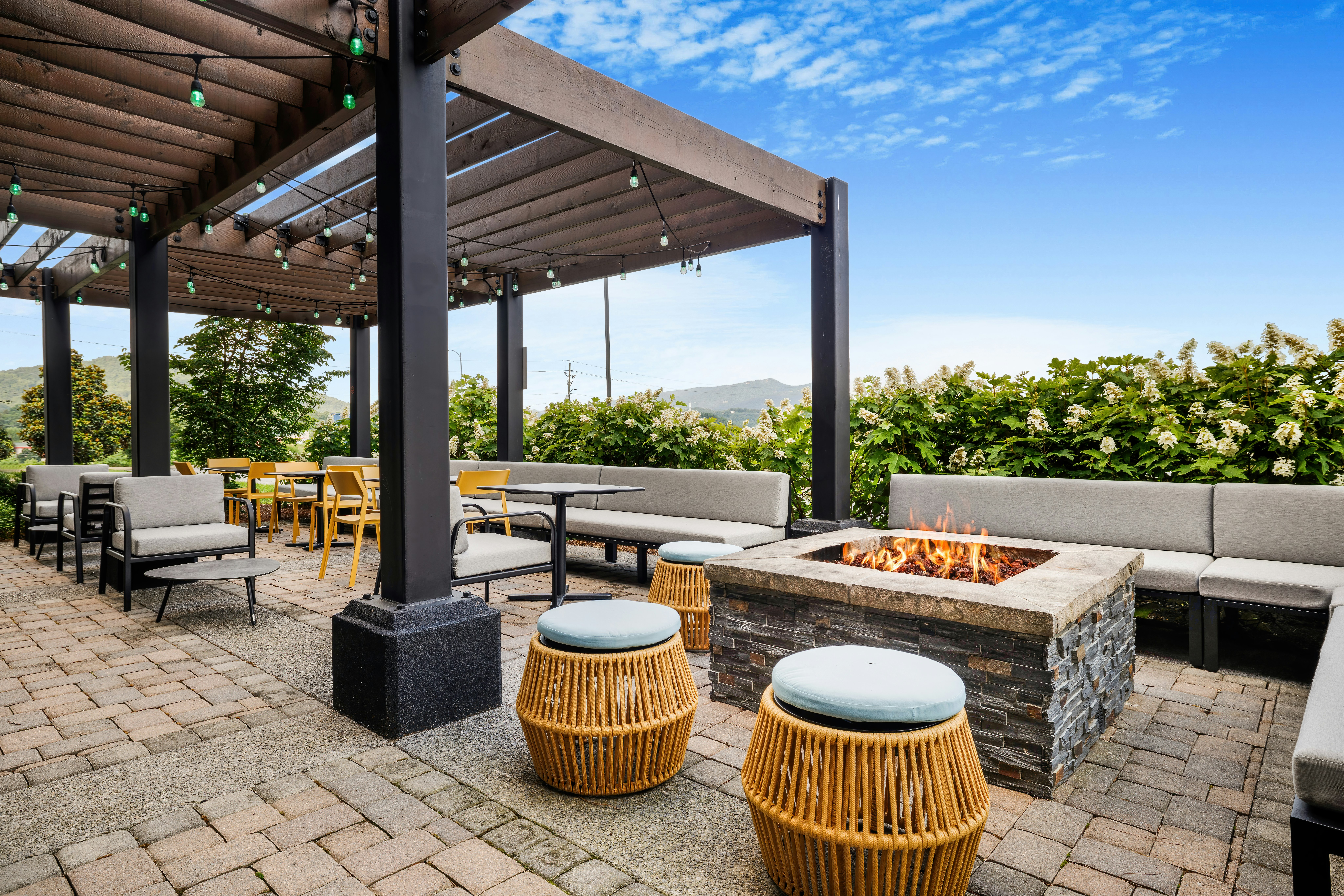 HOME2 SUITES BY HILTON PIGEON FORGE 8/29