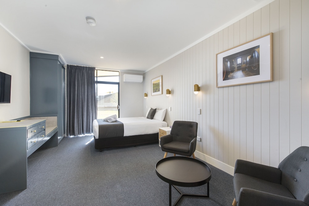 The Wine Vine Hotel 44/61