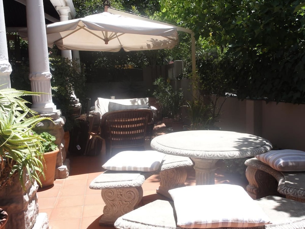 Melville Turret Guesthouse 23/27