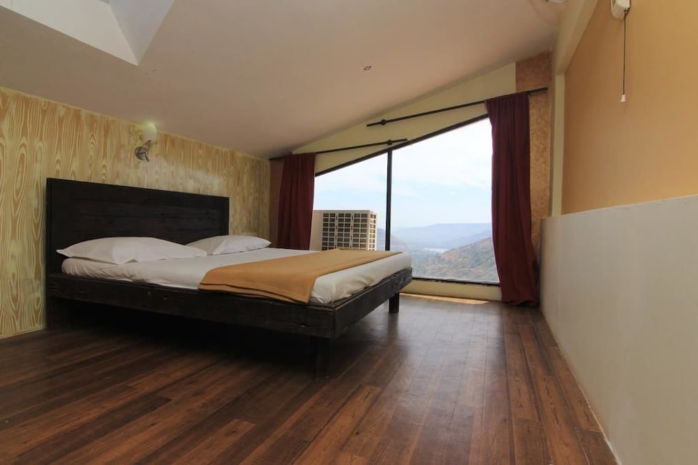 Mount View Executive 5/50