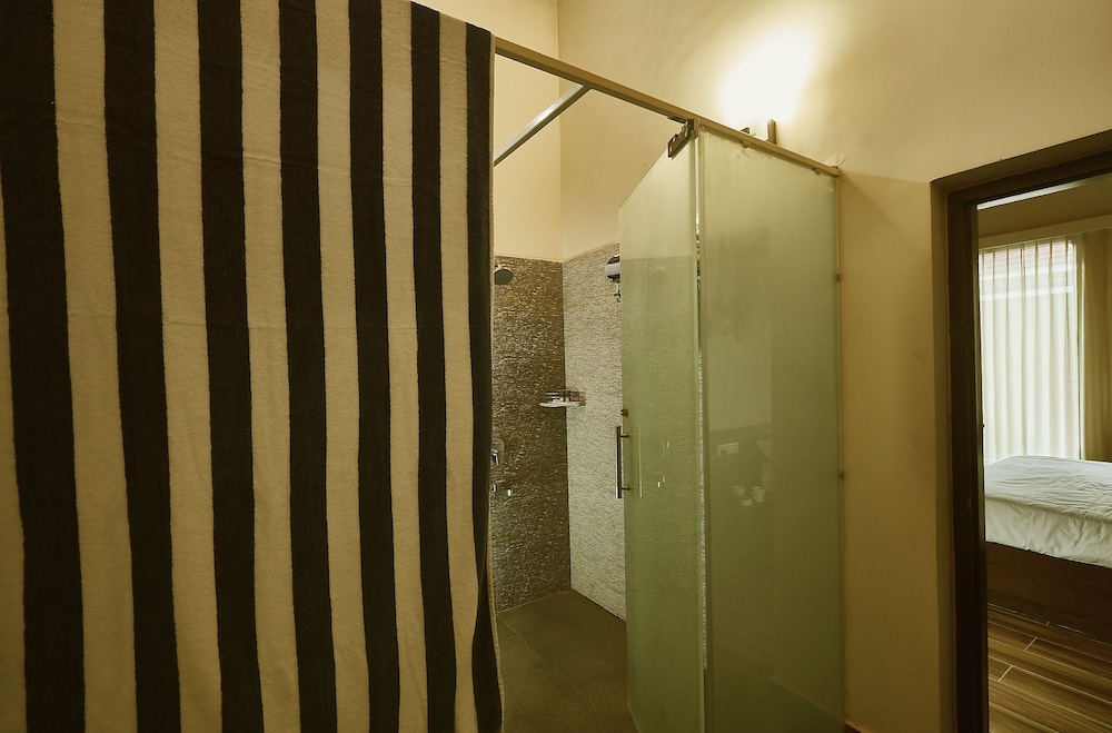 Sixth Element Luxury Resort 50/50