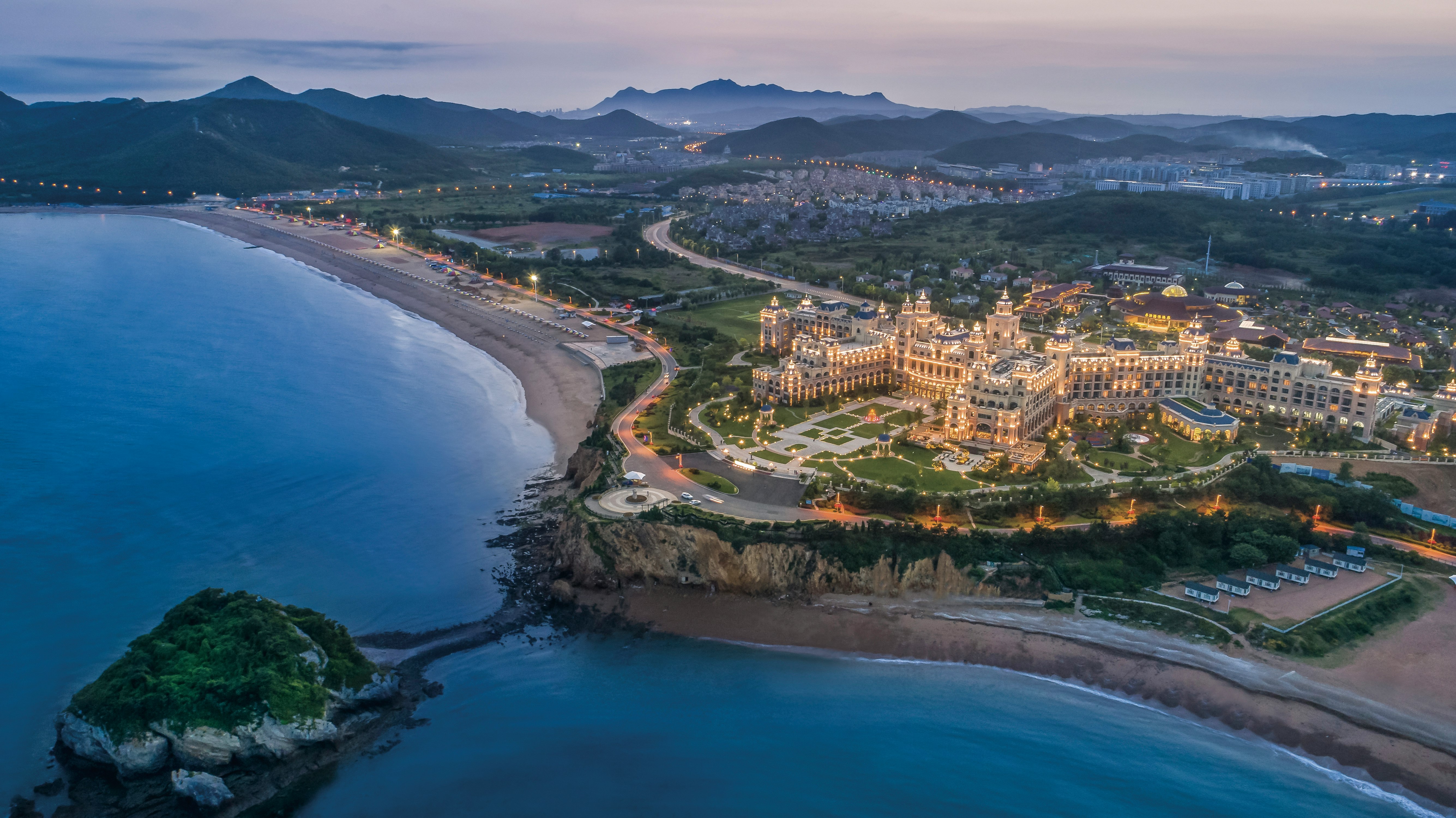 Hilton Dalian Golden Pebble Beach Resort 38/44