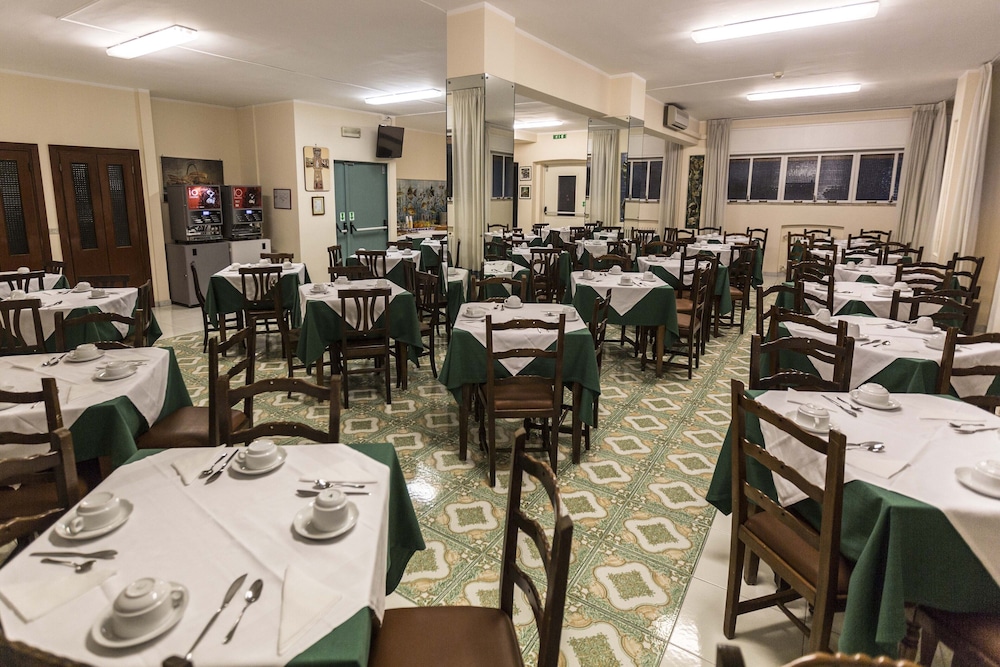 Istituto Piccole Ancelle Di Cristo Re 28/41