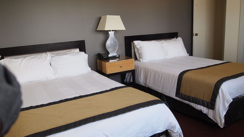 Stamford Suites Hotel 10/43