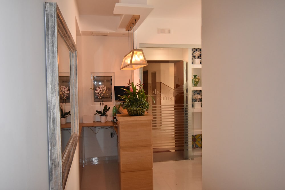 Melody Sorrento Suites 7/44