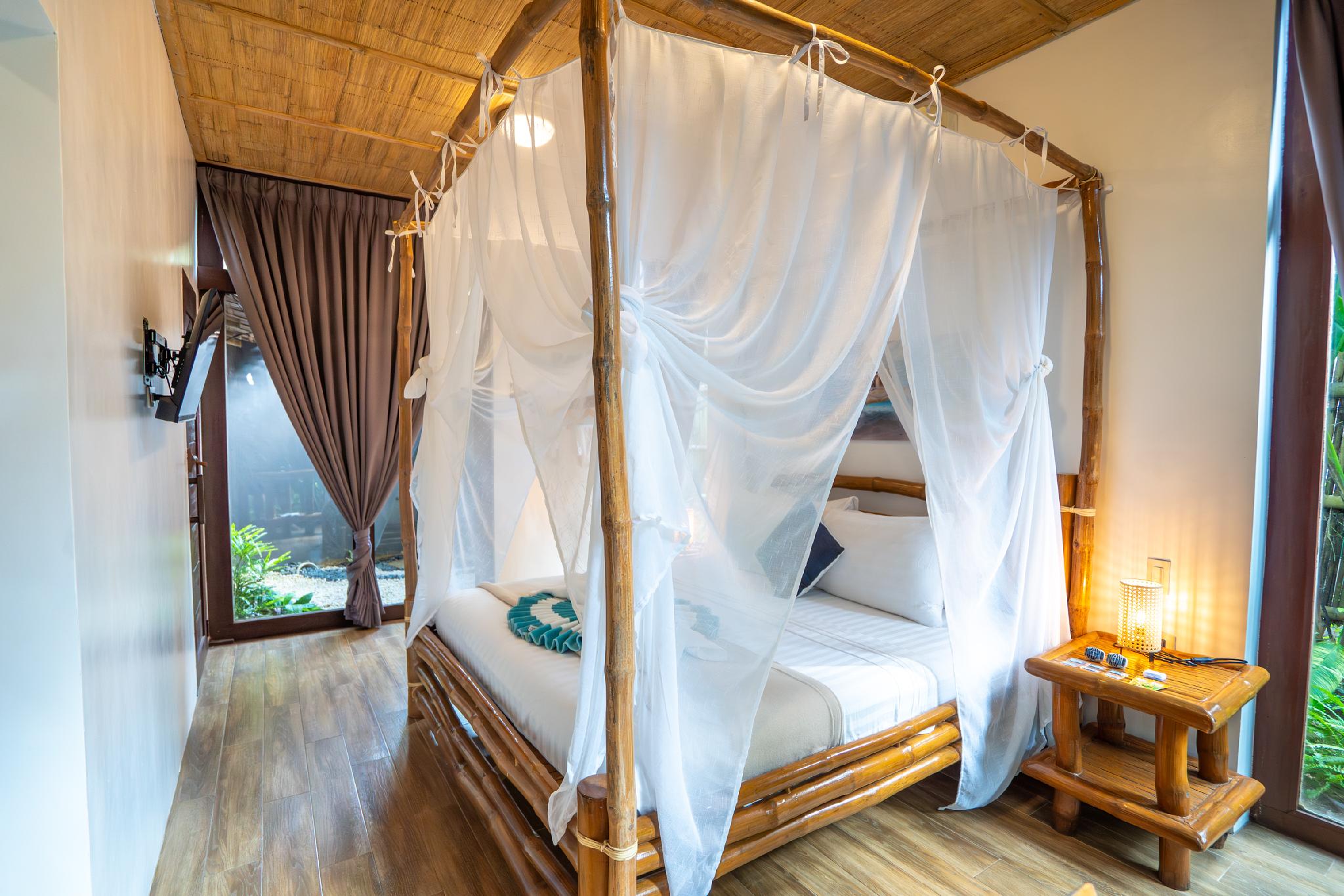 4 Bedrooms, Pool, Villa, 4 King Beds, Beach Front