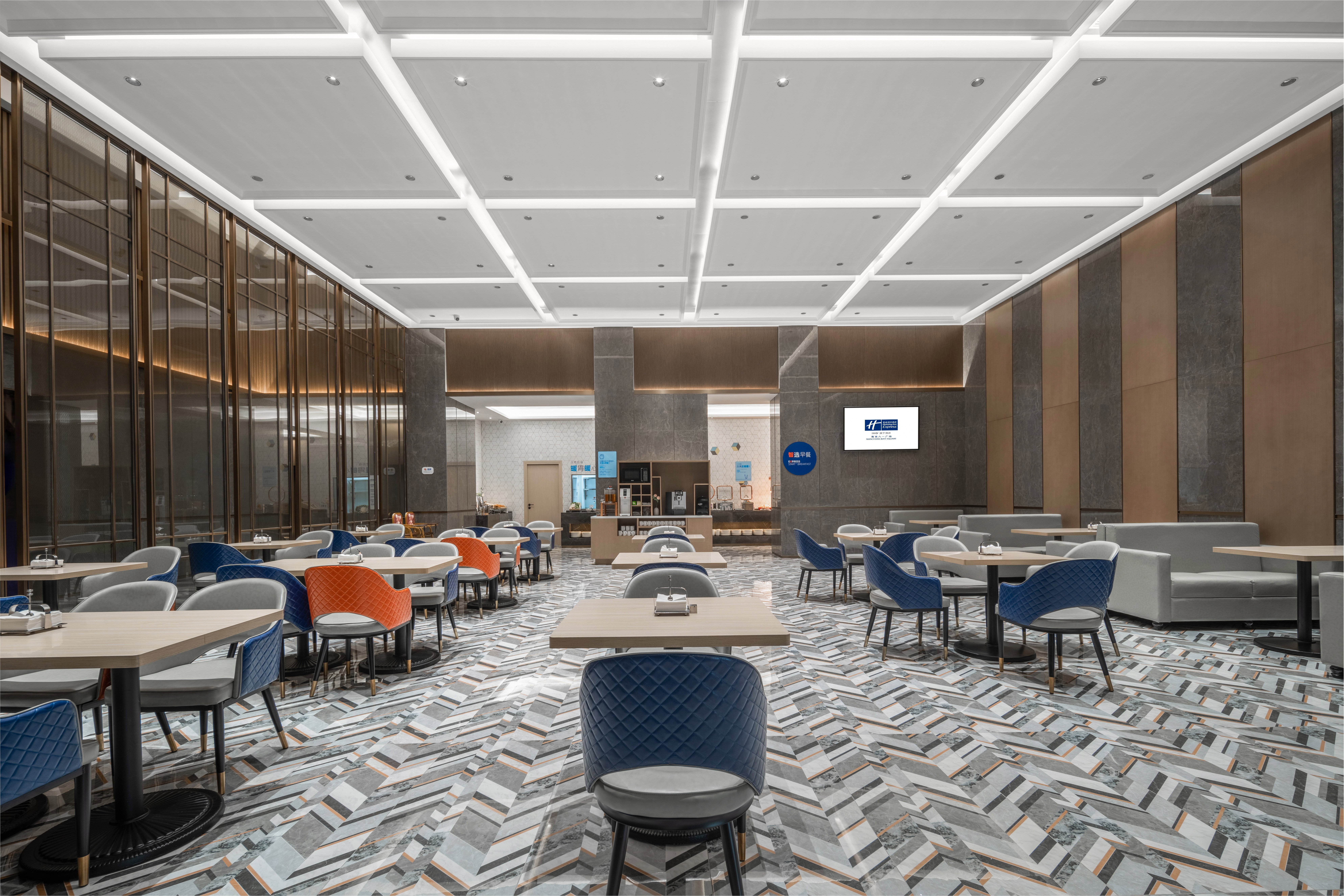 Holiday Inn Express Nanchang Bayi Square 18/27