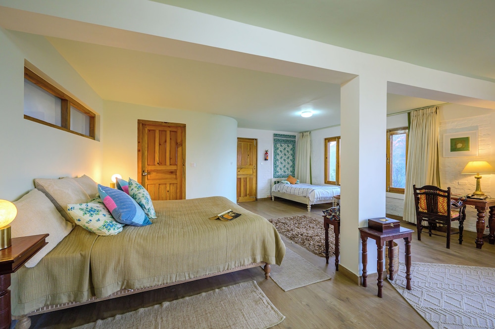 Neemrana's - Ramgarh Bungalows 14/60