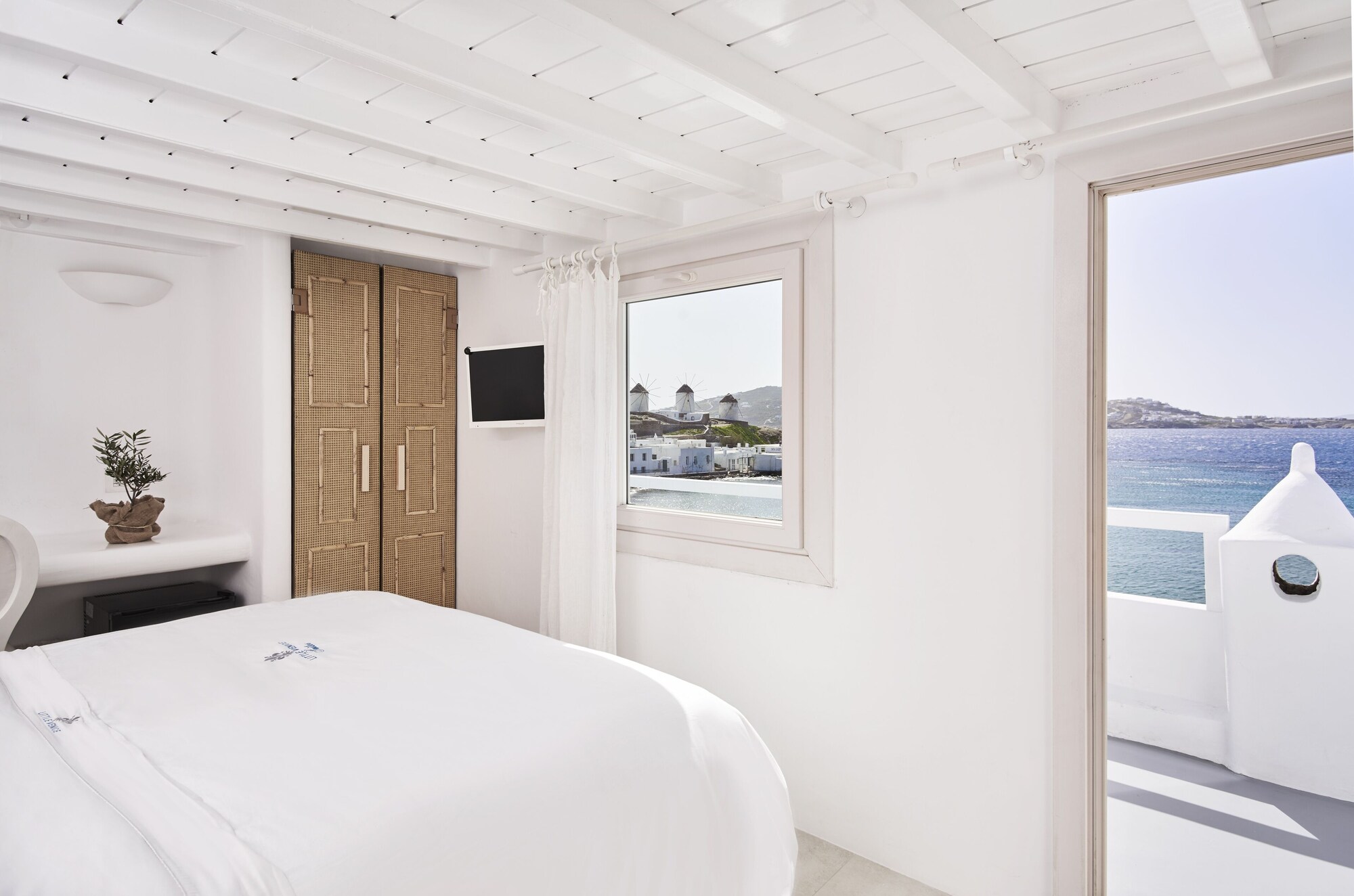JUNIOR SUITE, SEA VIEW, OUTDOOR JETTED TUB