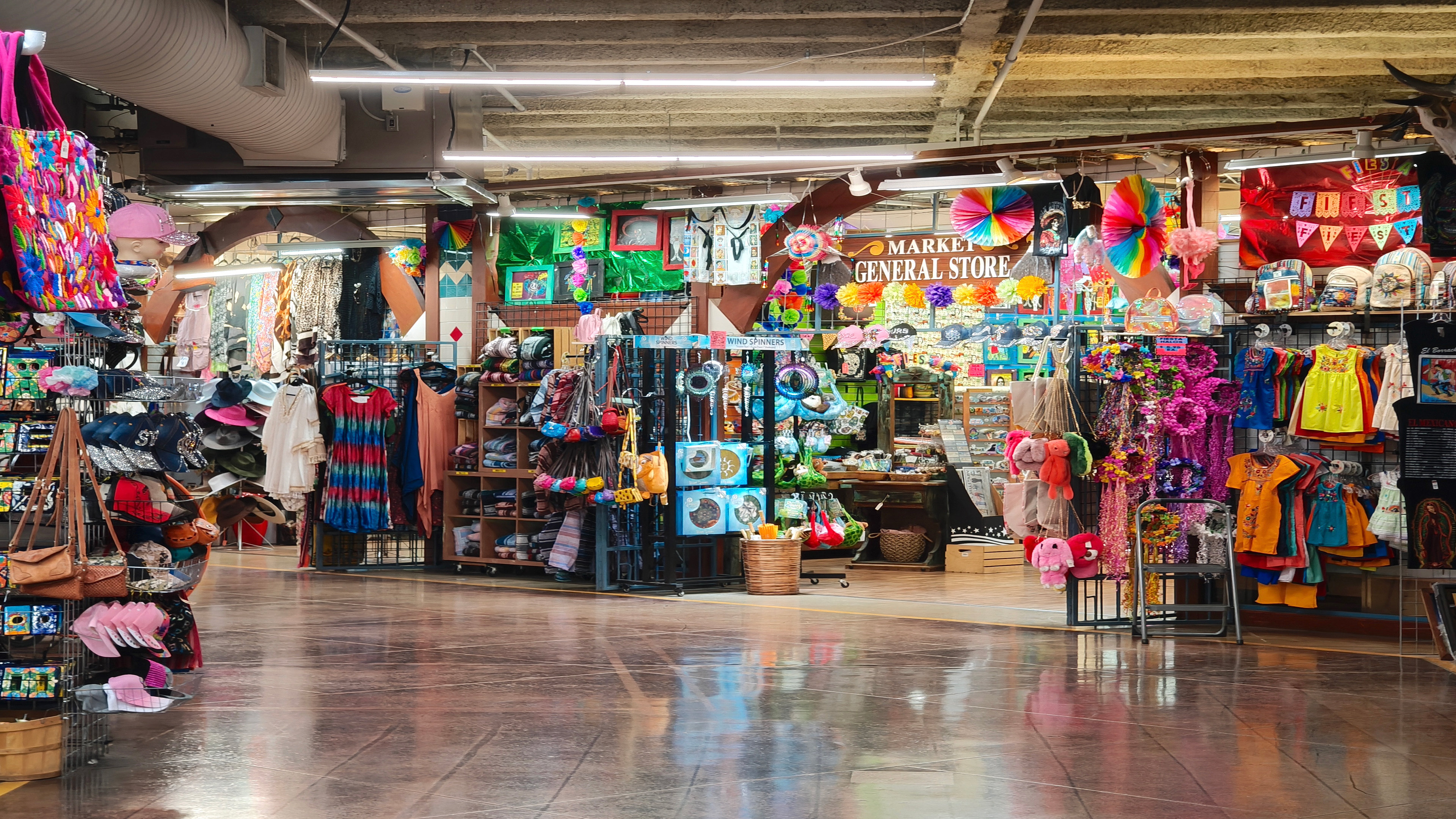 Holiday Inn Express & Suites San Antonio Rivercenter Area, an IHG Hotel 34/50