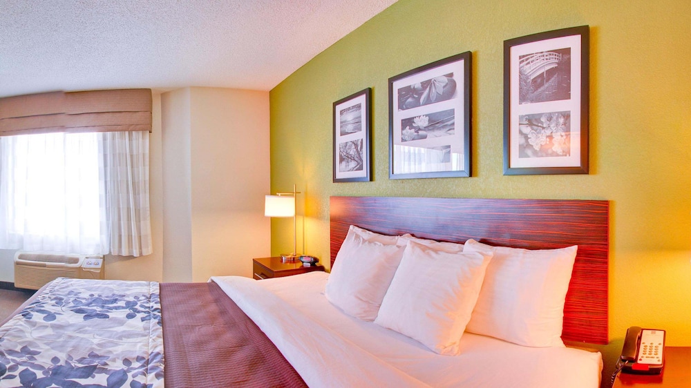 Sleep Inn & Suites Columbus South 24/52