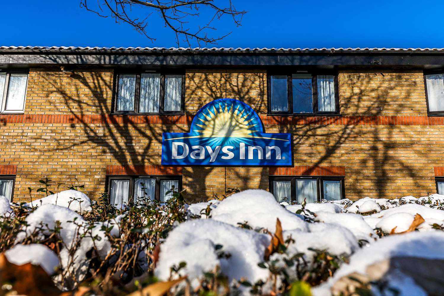 Days Inn by Wyndham London Stansted Airport 2/28