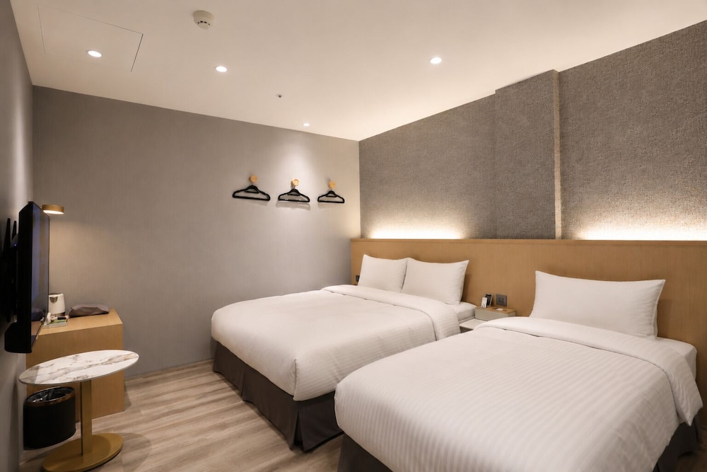 Fun Stay Inn Ximen 25/48