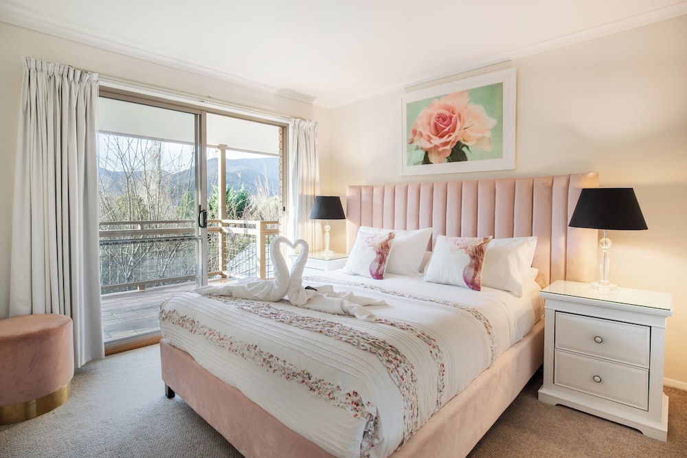 شقة بسرير كوين وسريرين منفصلين بإطلالة على الحديقة بشرفة، CHESTNUT TREE HOLIDAY APARTMENTS 3/10
