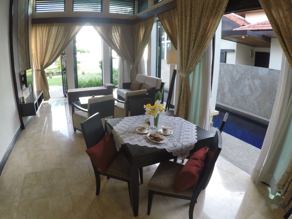 Sabah Beach Villas Suites 37/63