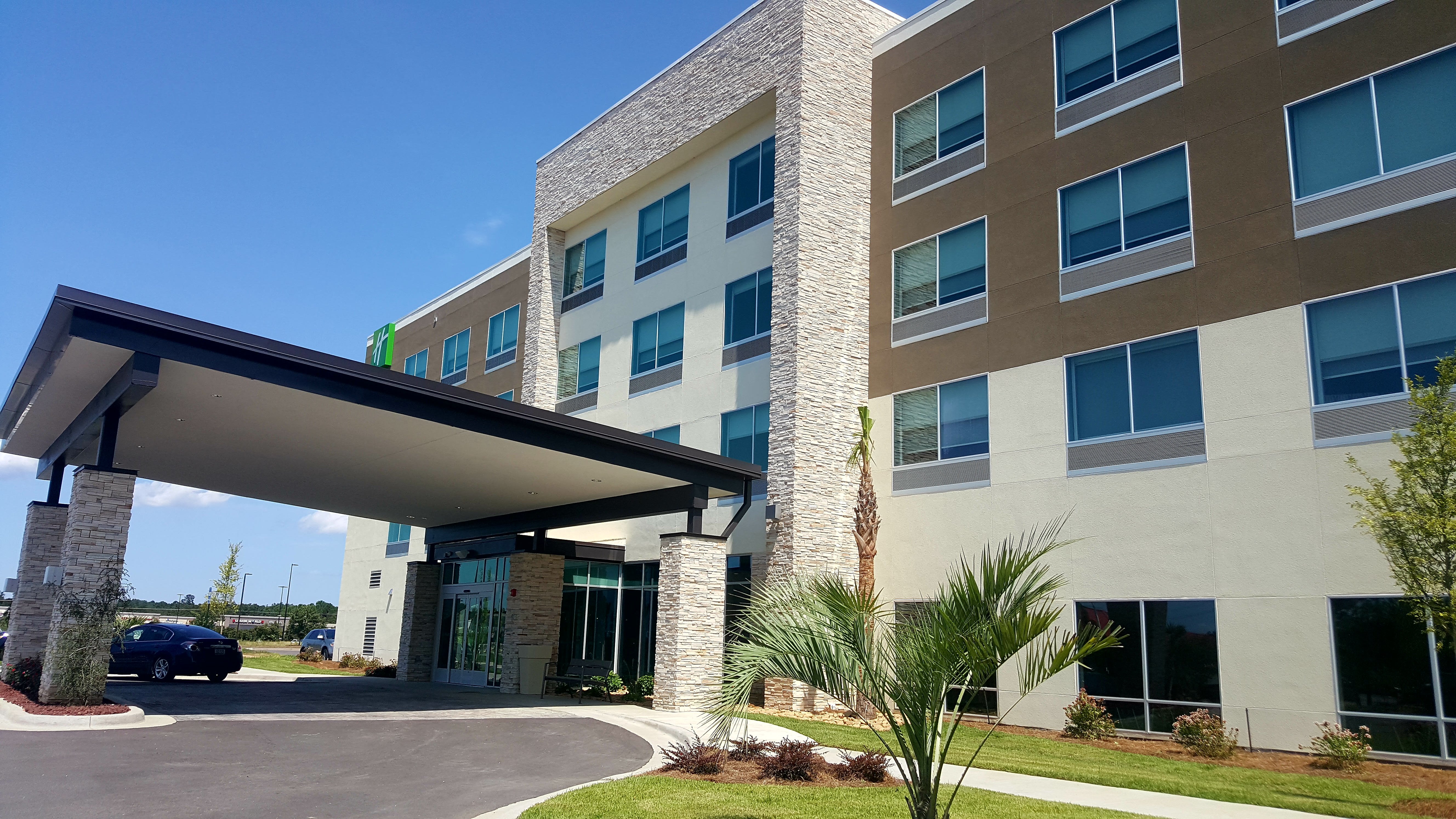 HOLIDAY INN EXPRESS NORTH AUGUSTA 51/55