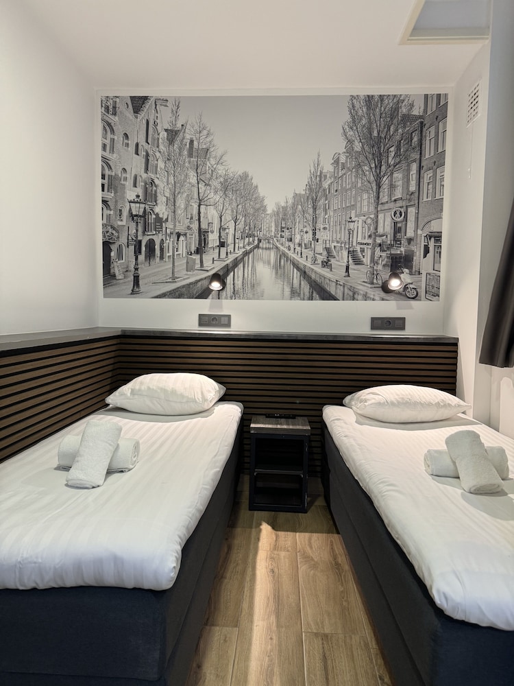 Hotel Titus 23/48