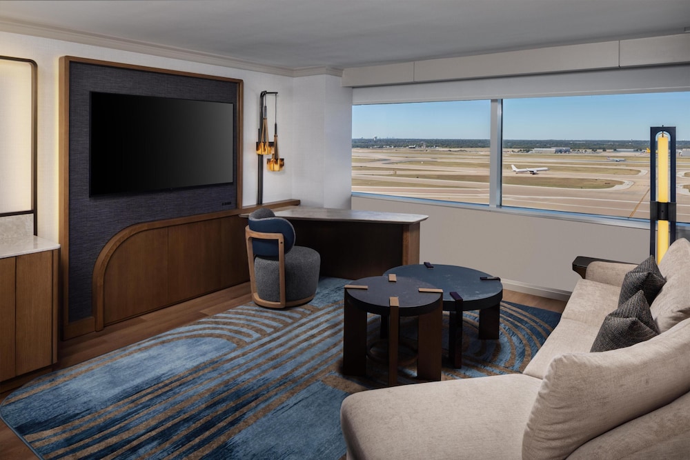 Grand Hyatt DFW 38/64