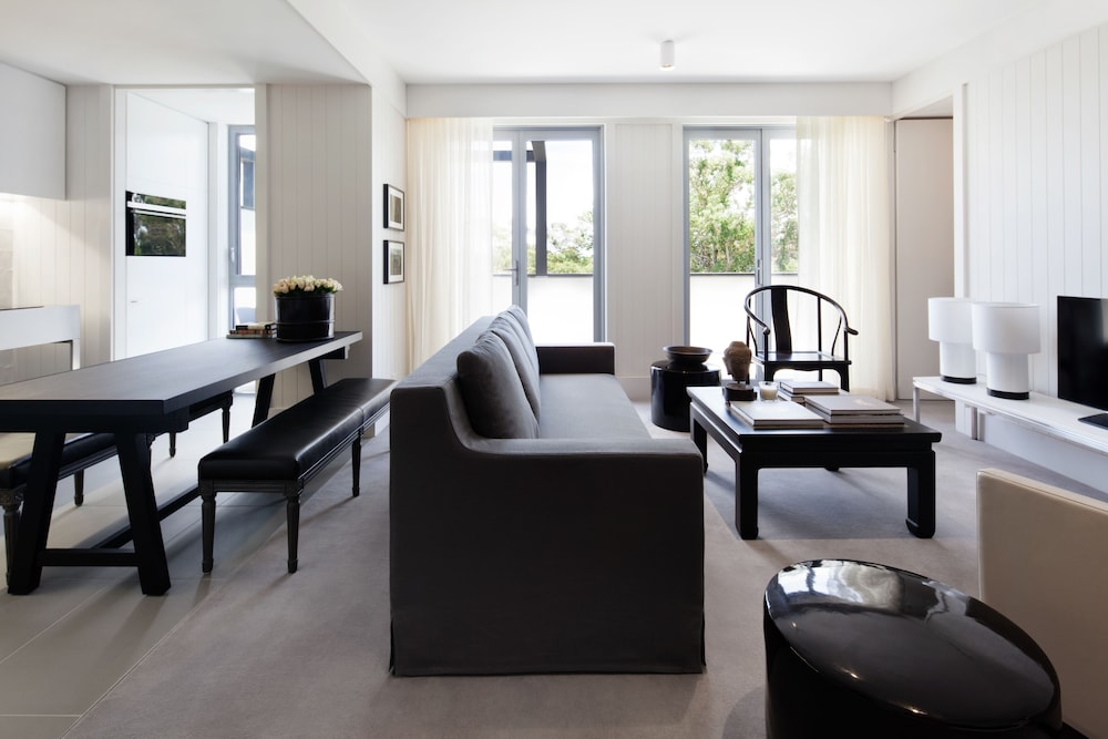 Burbury Hotel & Apartments 40/49