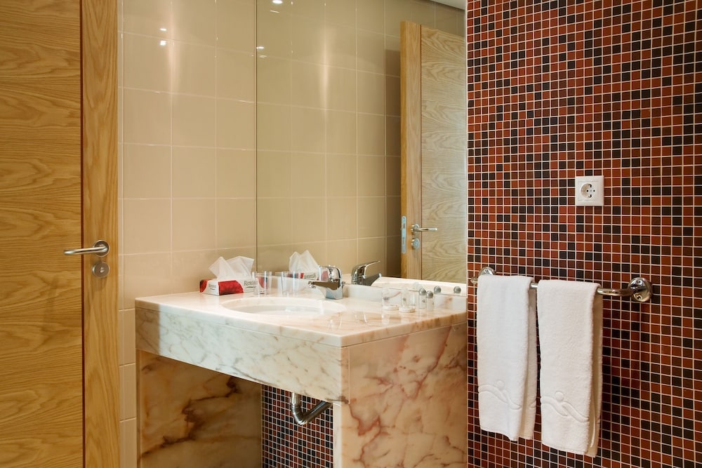 Monte Gordo Hotel Apartamentos And Spa 33/34