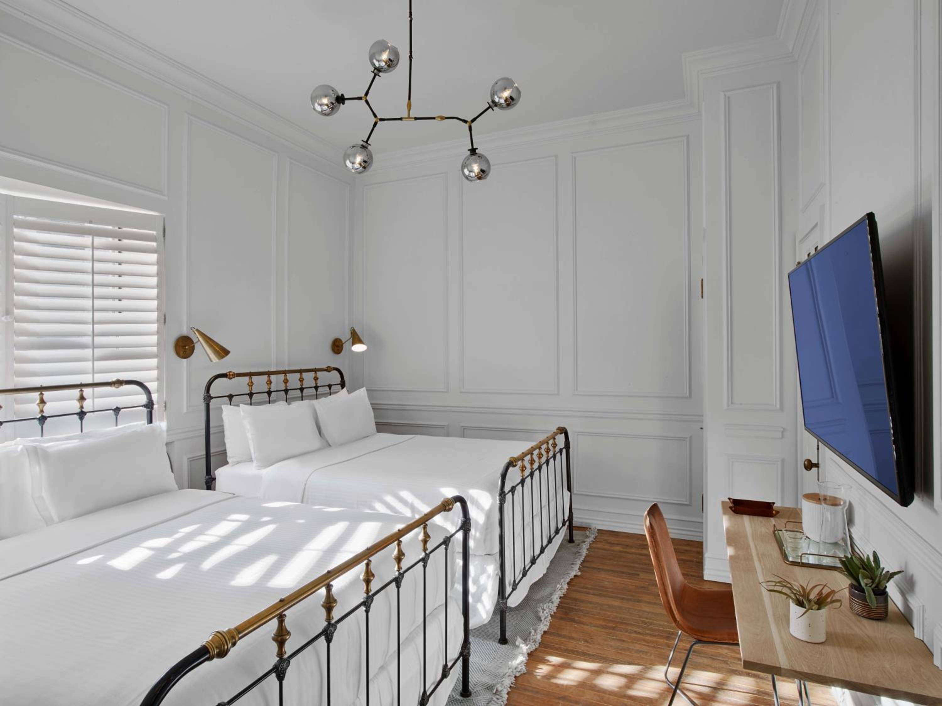 غرفة بريميوم بسريرين كوين، Life Hotel New York 2/6