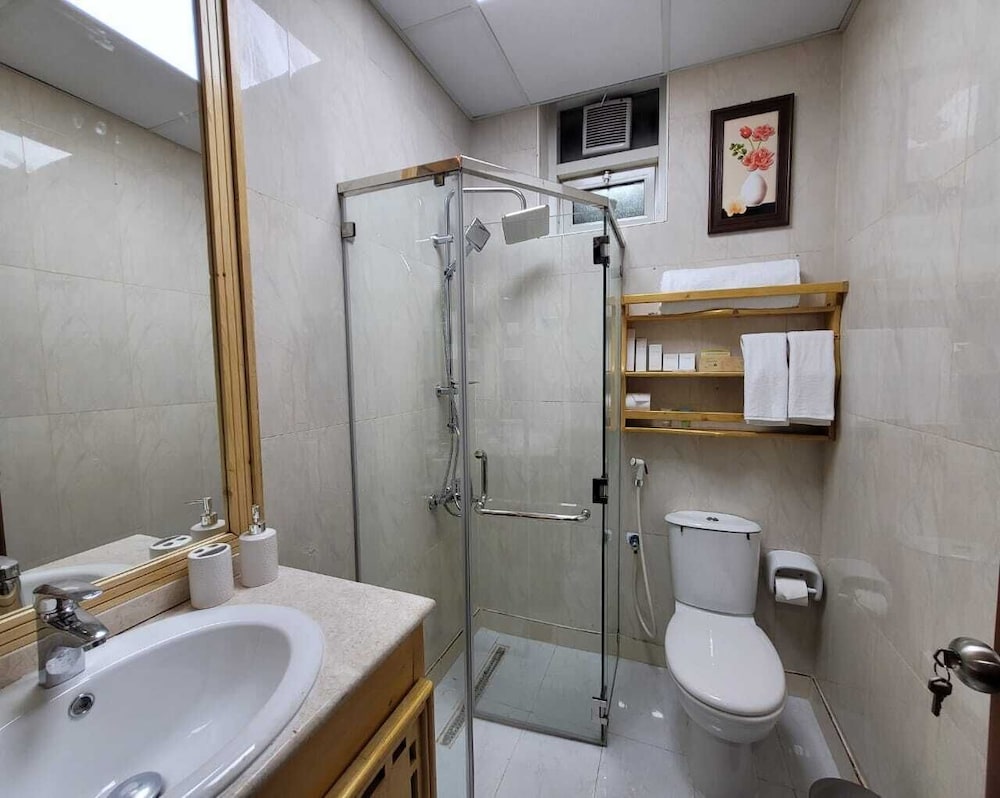 Camphor Hotel 30/31