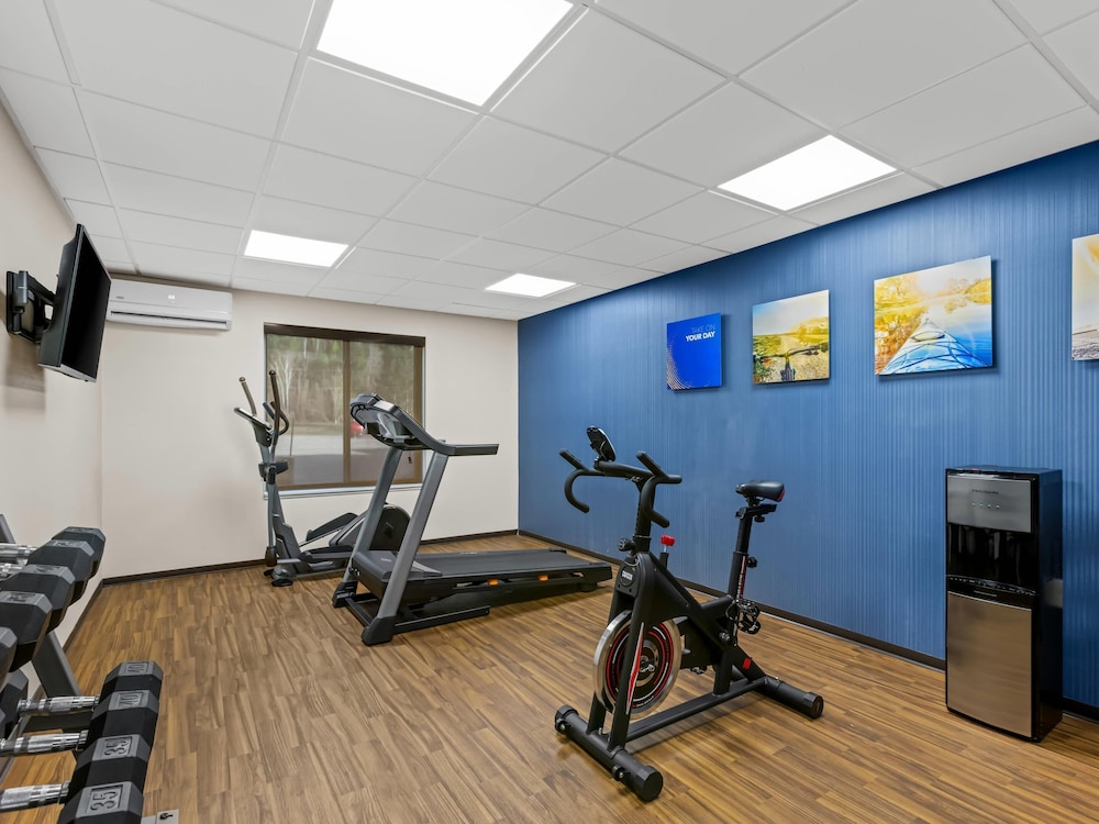 Comfort Inn and Suites Munising - Lakefront 23/49