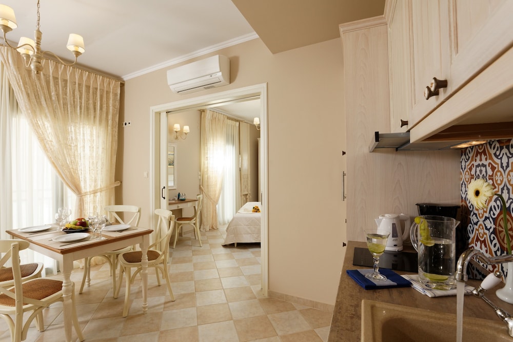 Ionia Suites 31/40