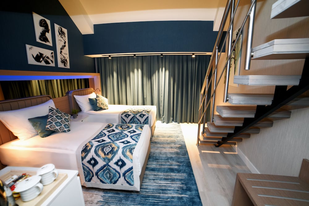 FAMILY DUPLEX SEA VIEW