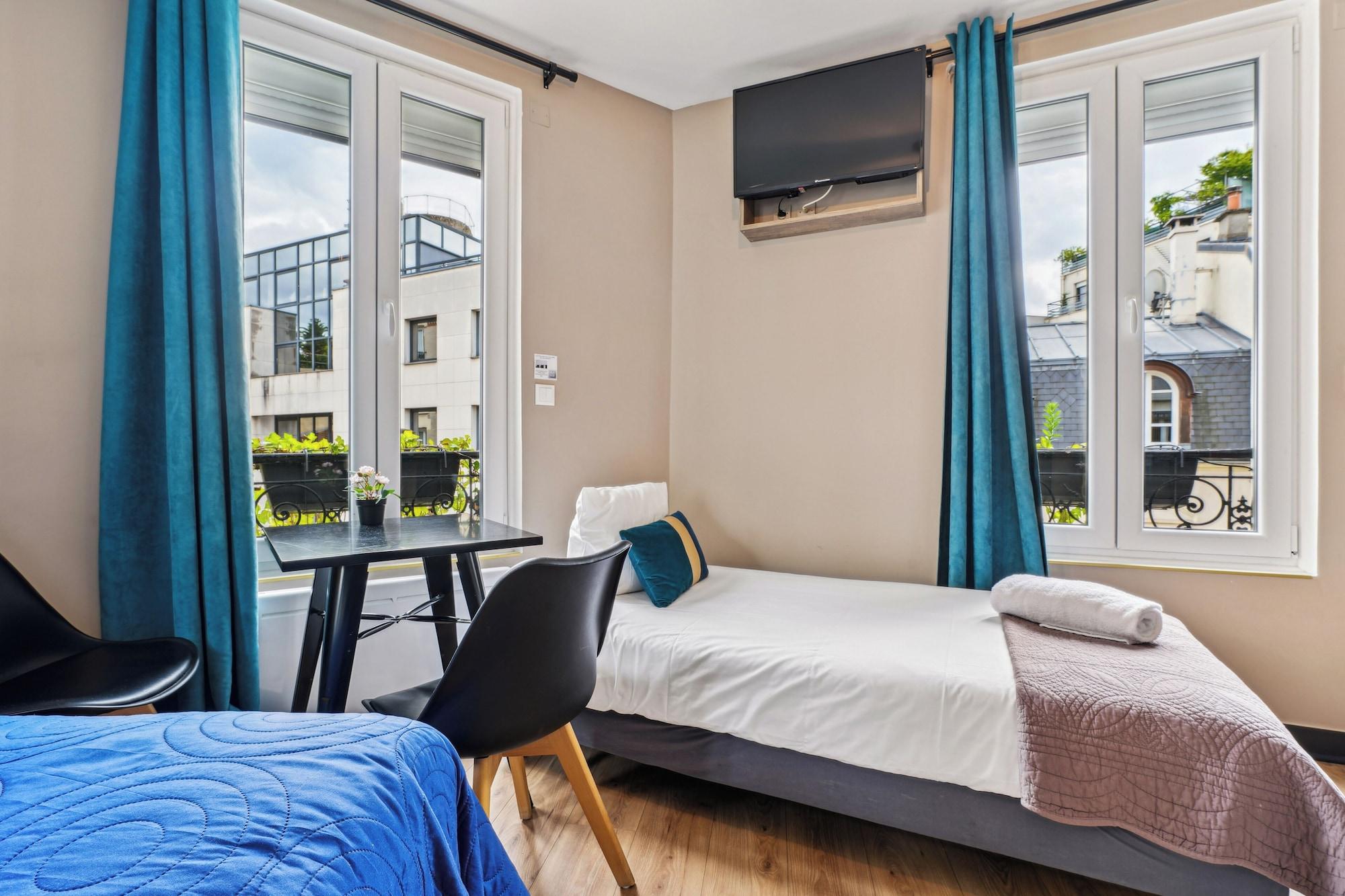 Studio, Multiple Beds, City View، RESIDENCE AURMAT 2/10