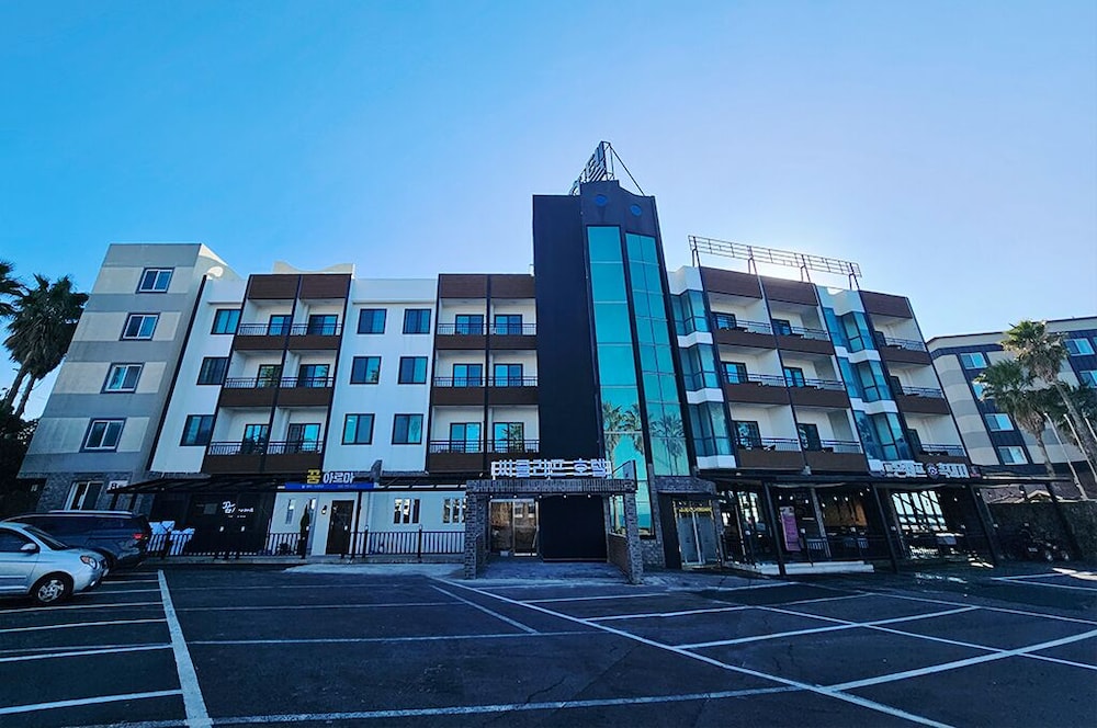 Sea Cliff Hotel Jeju 62/69