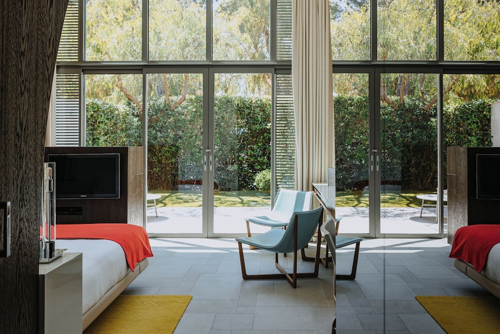 COCOON, QUEEN BED