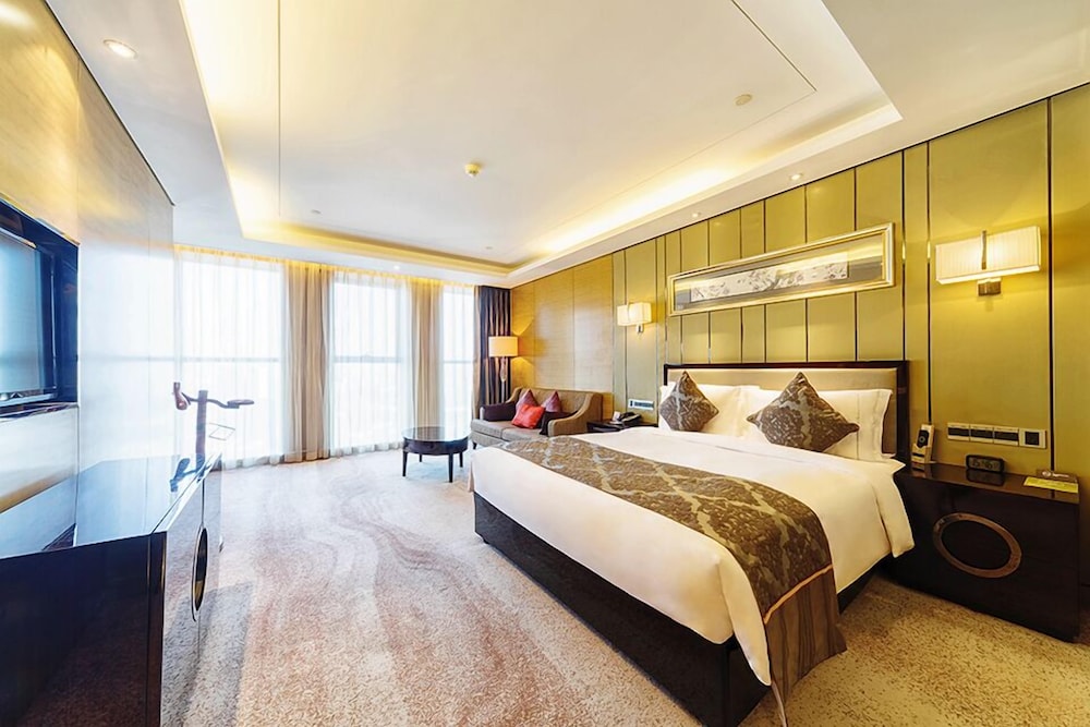 Pullman Wuxi New Lake 18/73