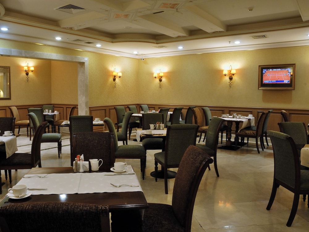 The Central Palace Taksim No Alcohol Served 41/50