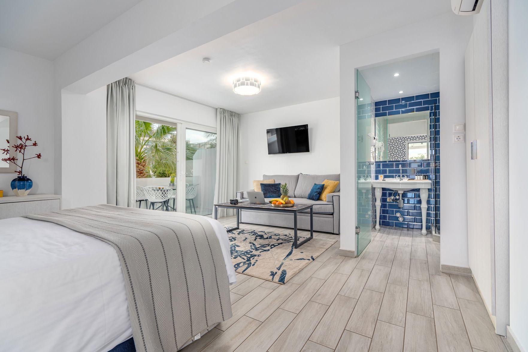 family suite, partial sea view