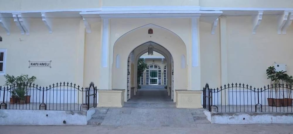 Khatu Haveli 31/61