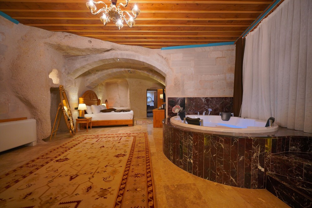 Cappadocia Secret Hill Cave Suites 8/47