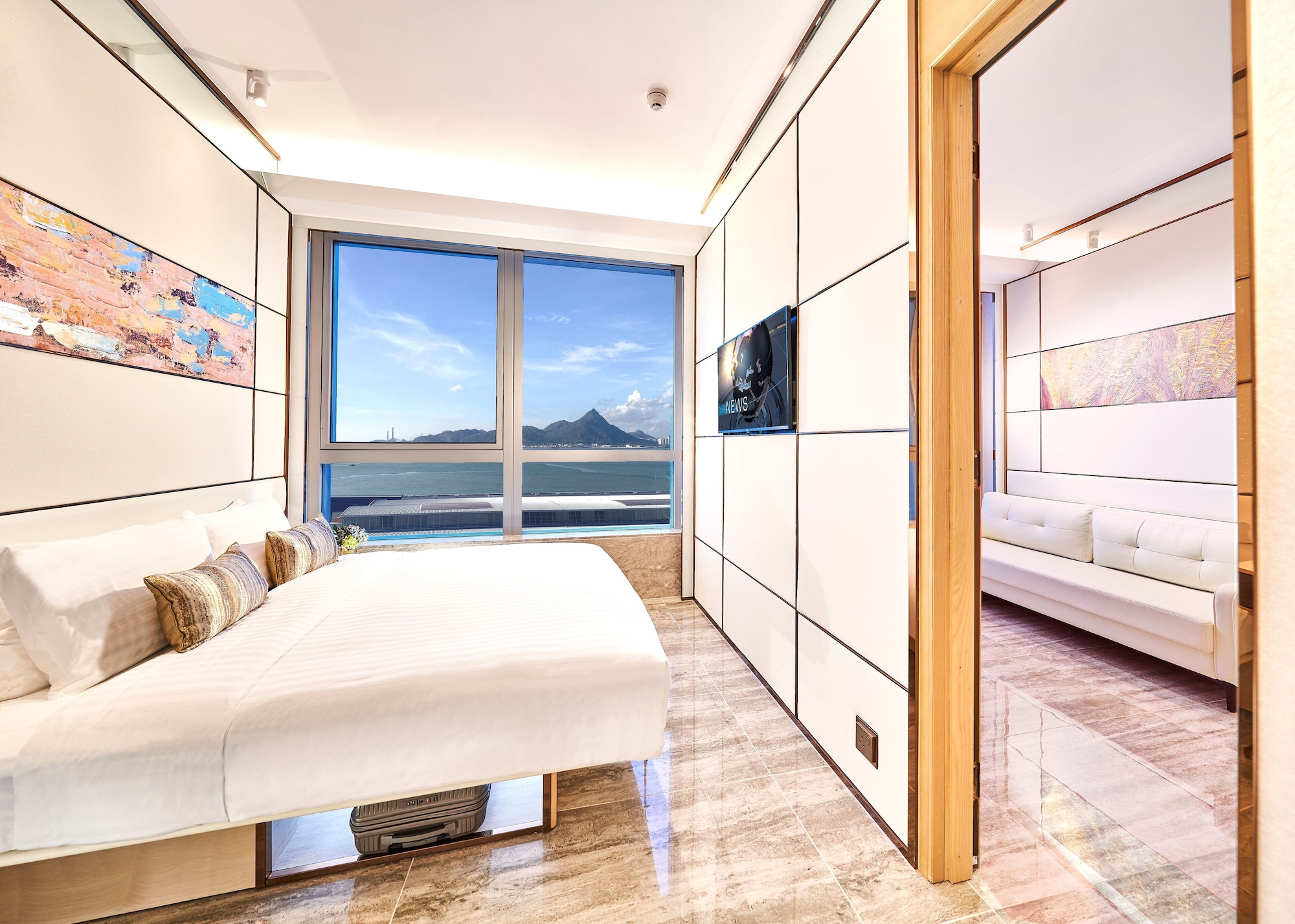 SUITE, SEA VIEW