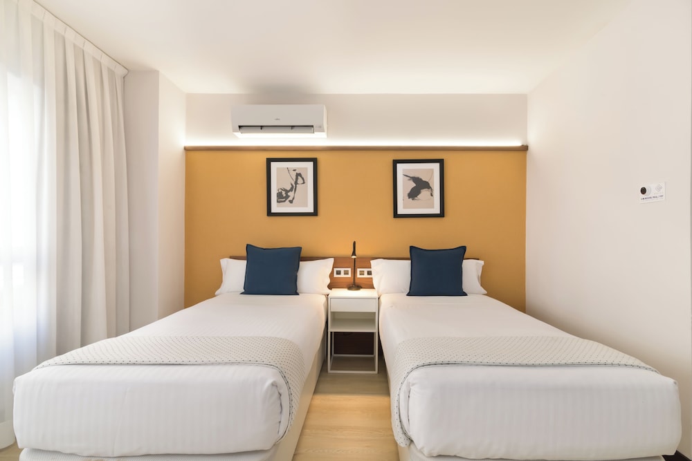 SUPERIOR, DOUBLE BED