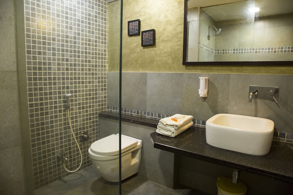 Hotel Mount Regency 16/67