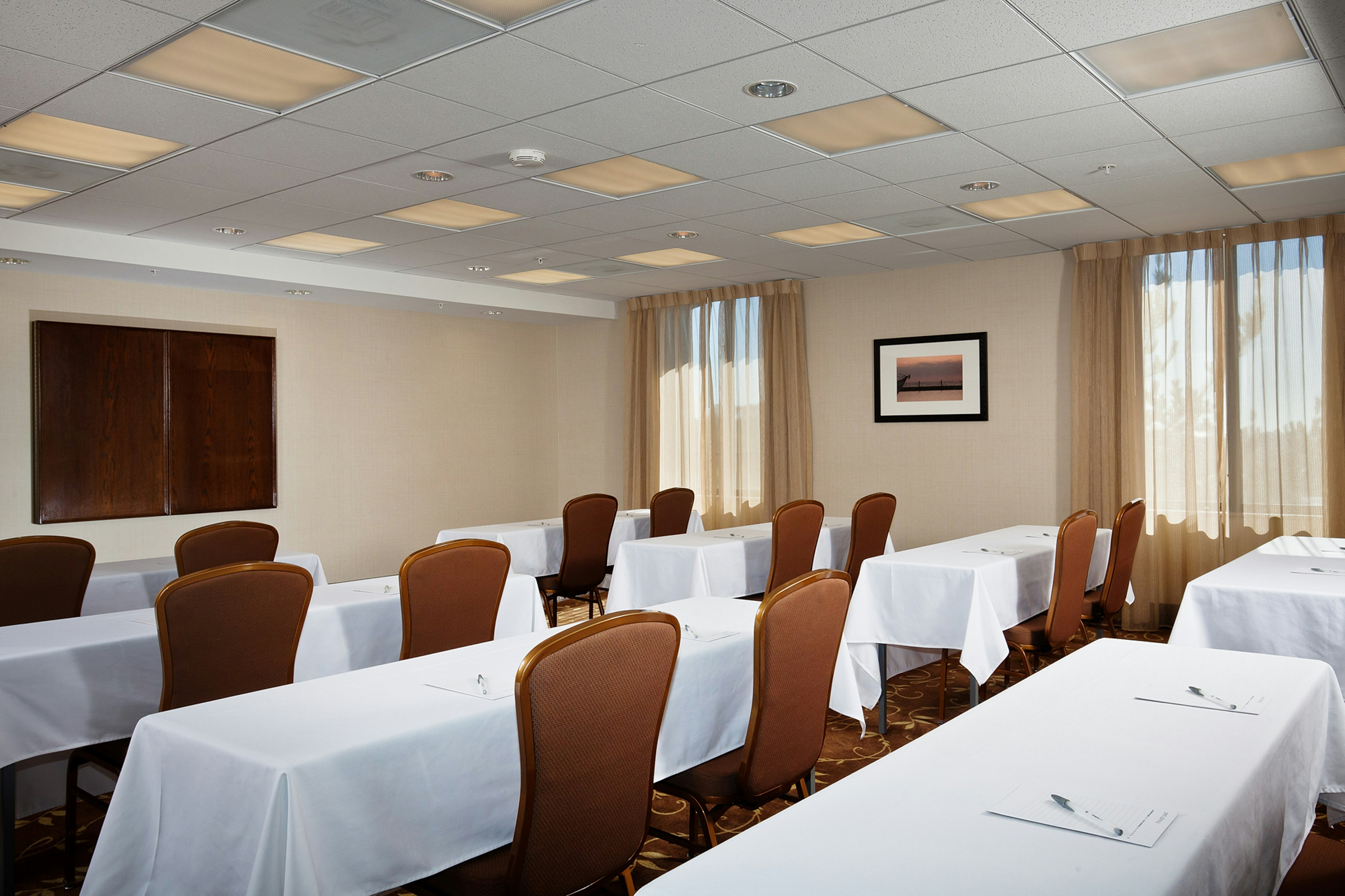 Hampton Inn & Suites Arroyo Grande/Pismo Beach Area 10/12