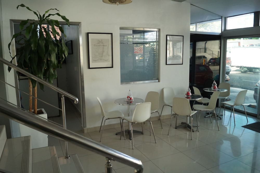 City Caribbean Hotel Boutique 34/65