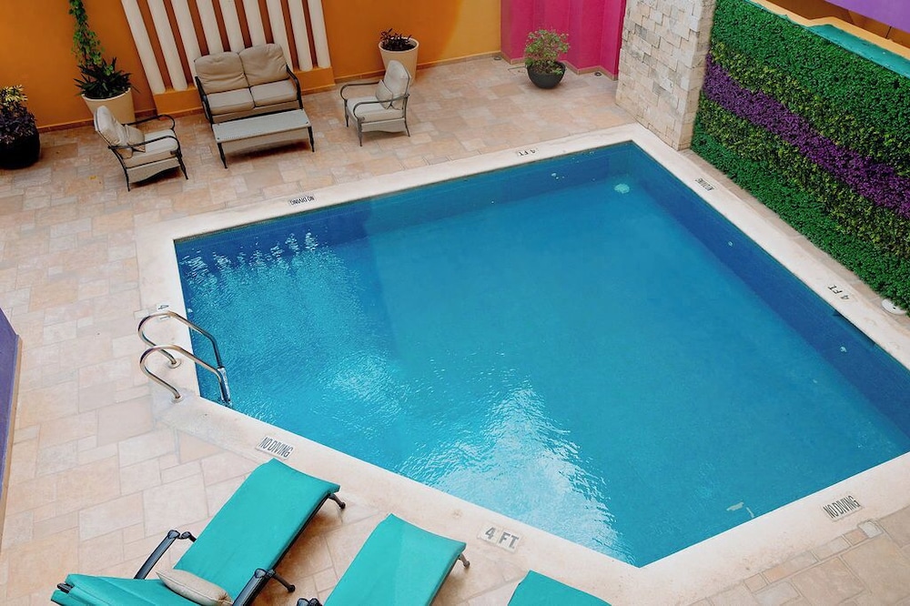 Hotel Plaza Colonial 37/62