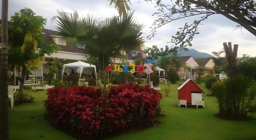 Chiangkhan Gallery Resort 50/50