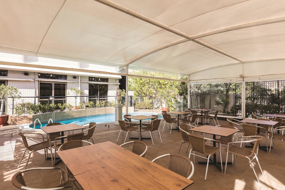 Mercure Newcastle 33/50