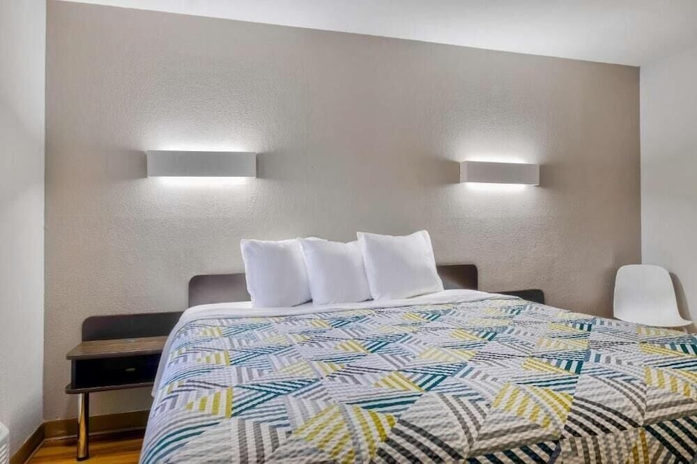 Motel6 Little Rock, AR - South 17/27