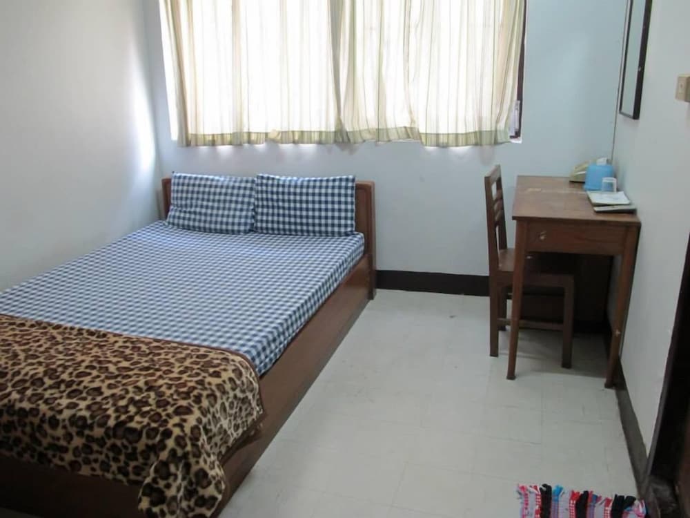 Tapae Inn Hotel 20/44