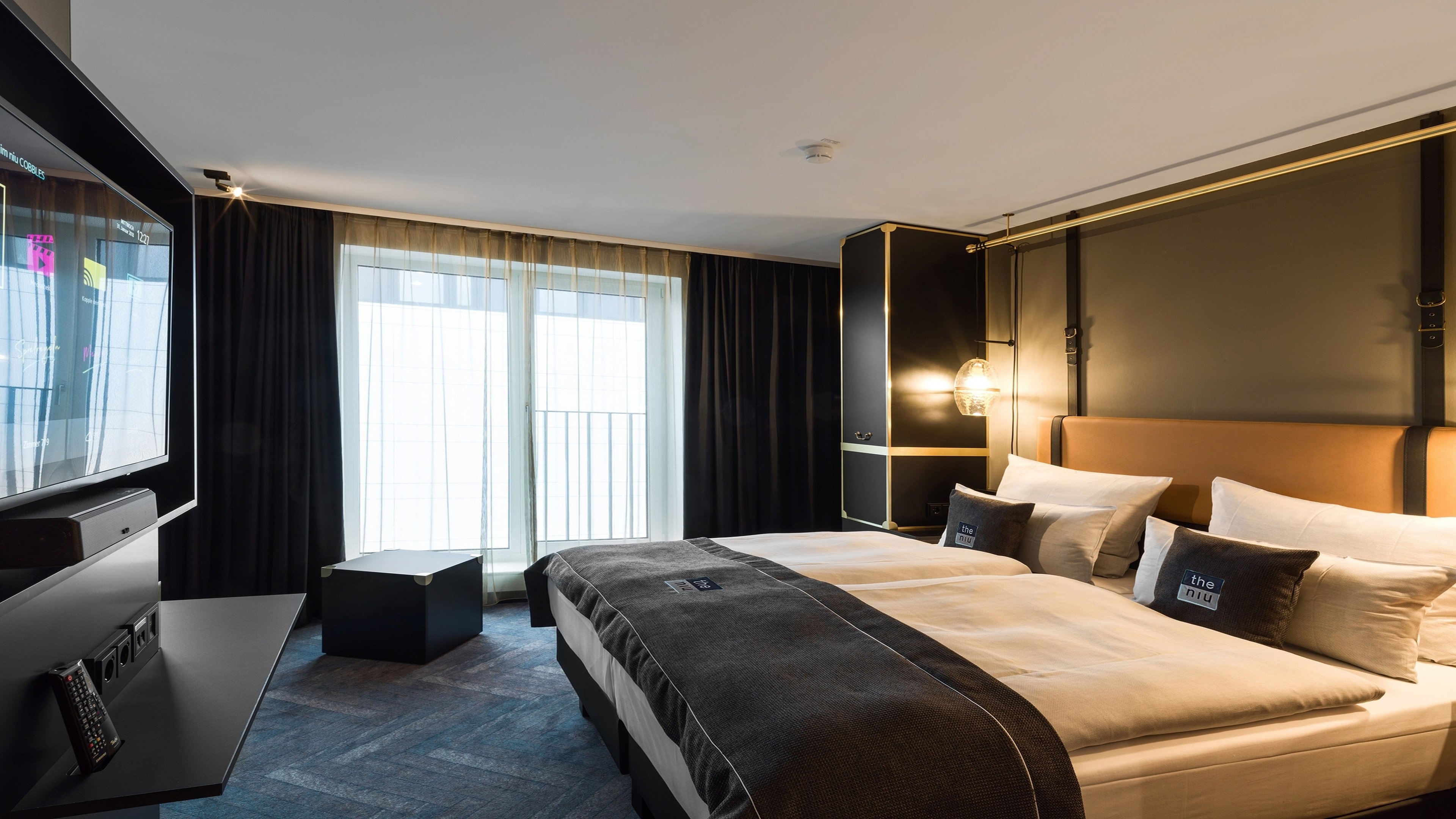 Standard, Queen Bed, Accessible